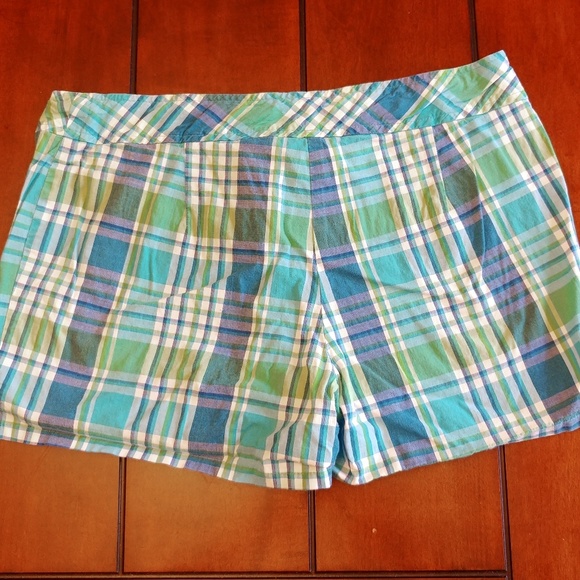 Shorts - Picture 2 of 2